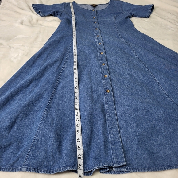 Eddie Bauer Vintage Blue Denim Button-Down Dress. Size Medium. Cotton. - Picture 11 of 13